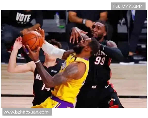 10月3日NBA热火对湖人精彩比赛回顾及全场录像分析